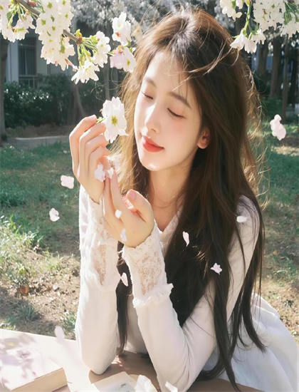 历史片深度评论：【行业专家解读】《杜鹃花儿开》美术的场景设计与氛围营造